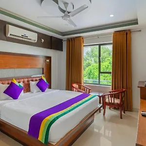 4* Hotel Treebo Tryst Palmyra Milford 2 Km From Alleppey